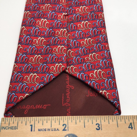 VTG Salvatore Ferragamo Silk Tie  2000 design pattern. Made in Italy - Picture 8 of 9